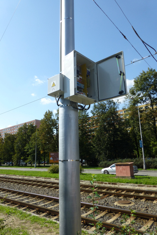 Systém varovné signalizace pro křížení tramvajové trati s pozemní komunikací - 1